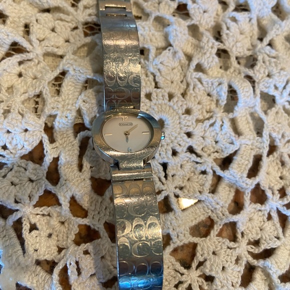 Retro signature C’s Coach Watch. - Picture 4 of 7